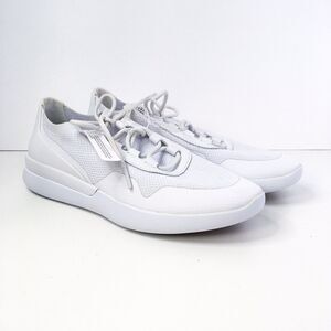 Under Armour Women 7 Runaway 2.0 Shoes White Leather Running 3020997-102 NEW